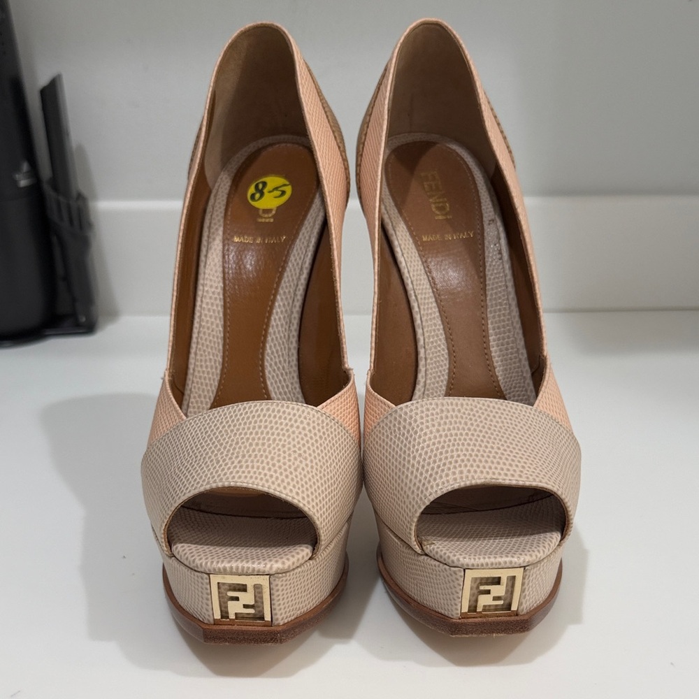 Fendi Women's Cream and Tan Peep-Toe Heels